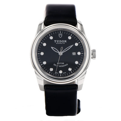 Tudor Glamour Date