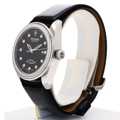 Tudor Glamour Date