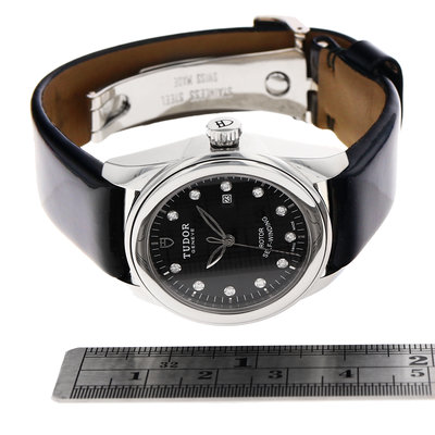 Tudor Glamour Date