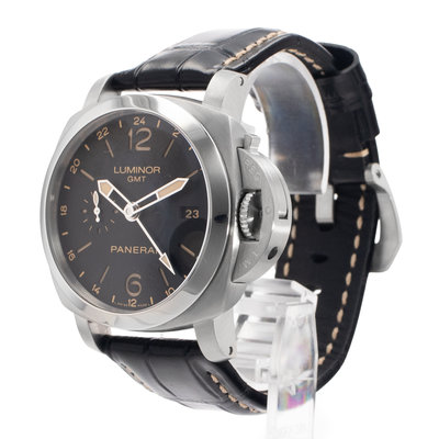 Panerai Luminor GMT
