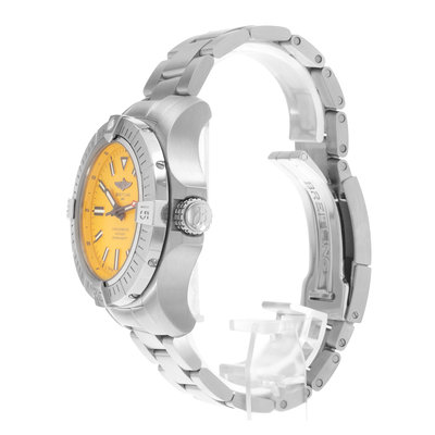 Breitling Avenger Superwolf