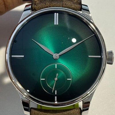 H.Moser & Cie. Venturer 2327-1202 NA Dial 43