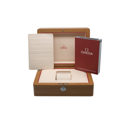 Omega Speedmaster Racing