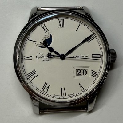Glashutte Original Senator Panorama Date Moon Phase 100-04-32-12-04 NA Dial 40