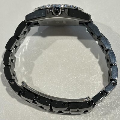 Chanel J12