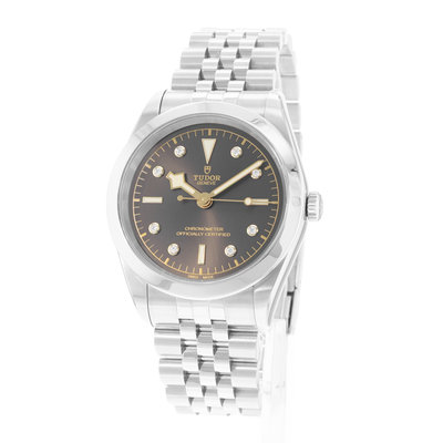Tudor Black Bay