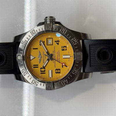 Breitling Avenger II Seawolf A17731/A1733110/I519-153S NA Dial 45