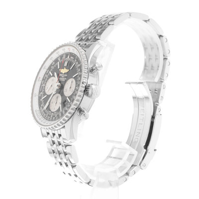 Breitling Navitimer 01