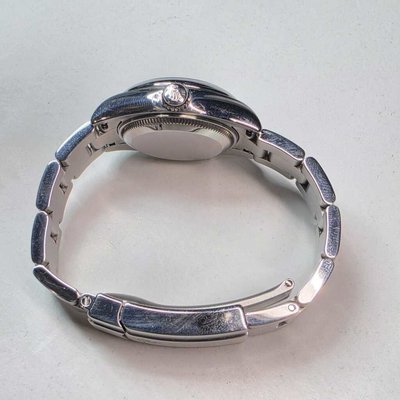 Rolex Oyster Perpetual 26