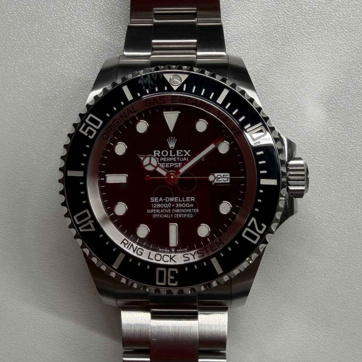 Rolex Sea-Dweller Deepsea 126660 NA Dial 44